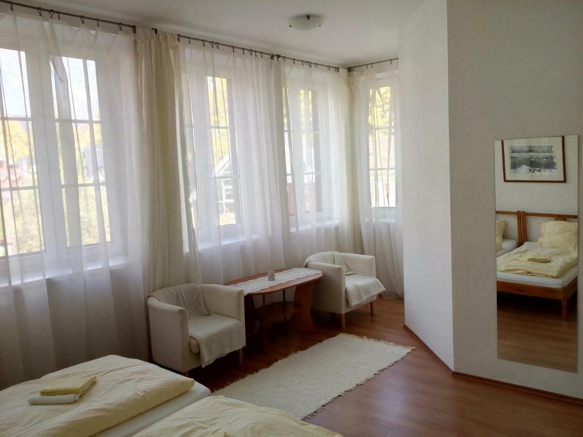 Urban Center Hotel Оравски Подзамок Екстериор снимка