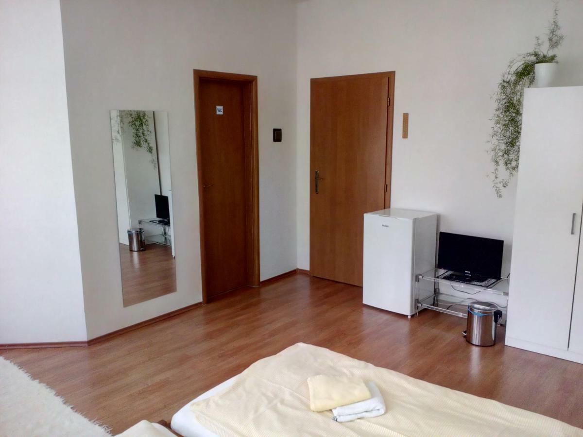 Urban Center Hotel Оравски Подзамок Екстериор снимка